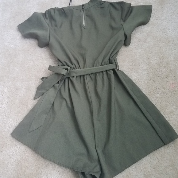 Romper - Picture 2 of 2